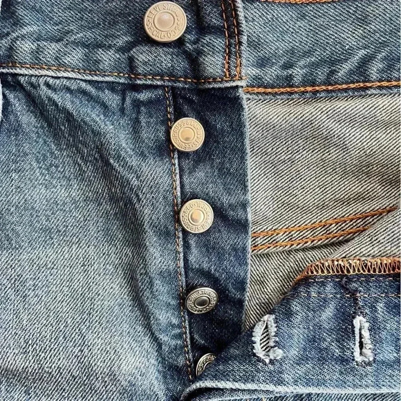 Levi’s Waterless Button Fly Raw Hem Deconstructed Denim Mini Skirt Size 31 - Picture 6 of 14